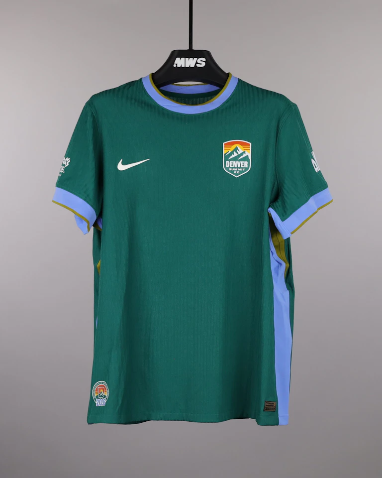 来自Denver Summit FC的Devin Lynch球衣
