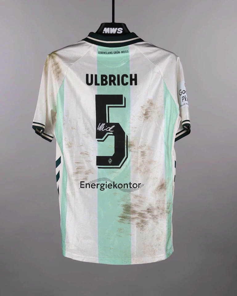 来自Werder Bremen W的Michelle Ulbrich球衣