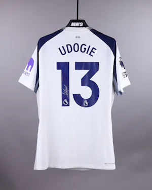 Destiny Udogie Tottenham Hotspur のシャツ