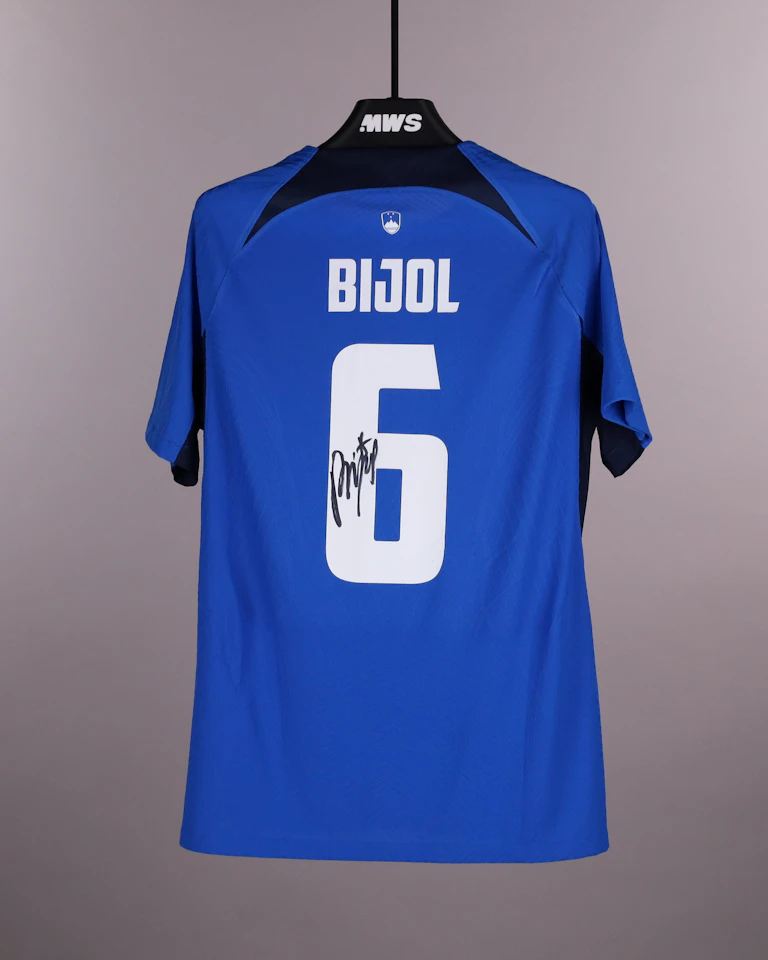 来自Slovenia的Jaka Bijol球衣