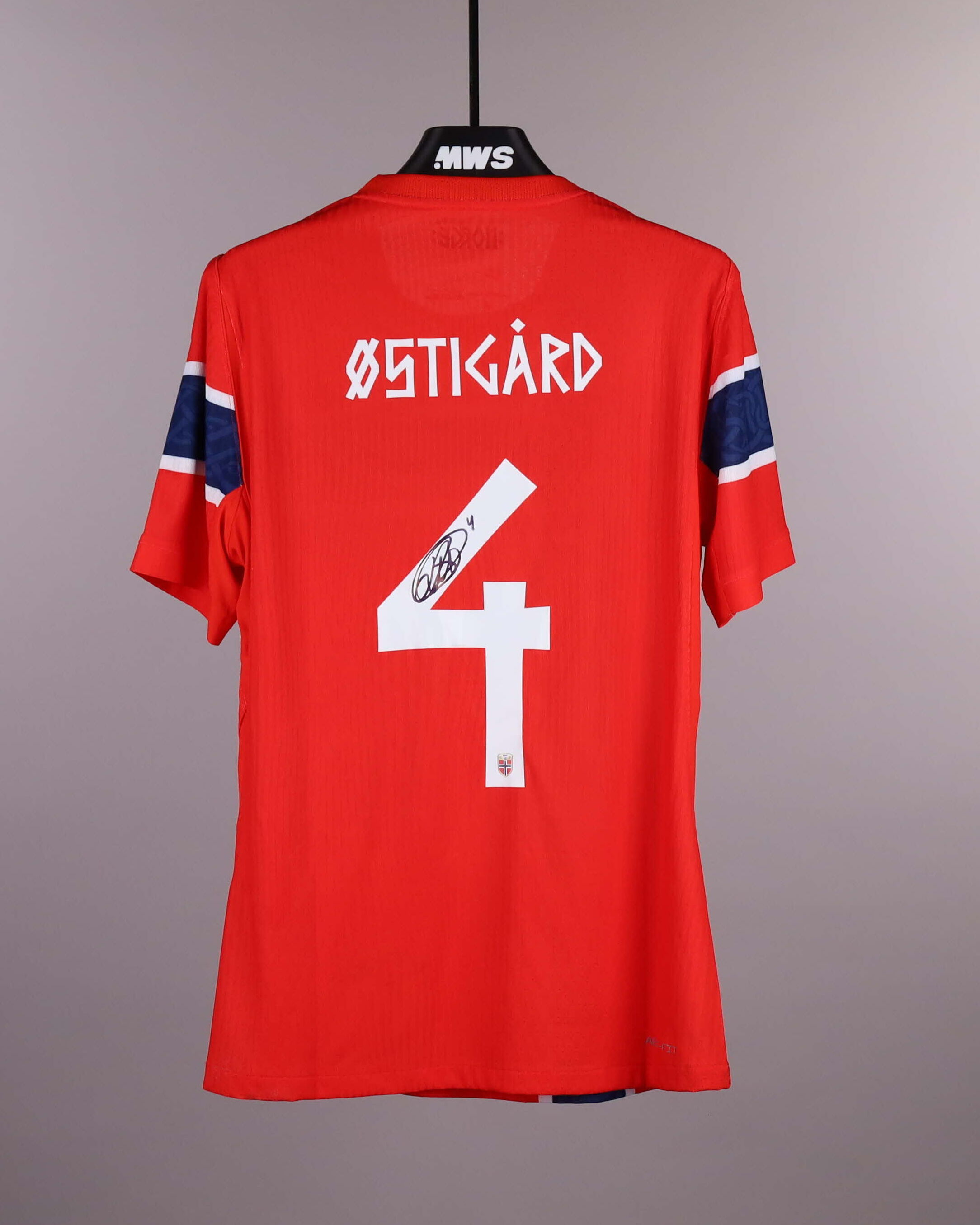 Leo Østigård Norway shirt