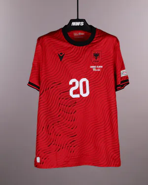 Albania 팀의 Anis Mehmeti 셔츠