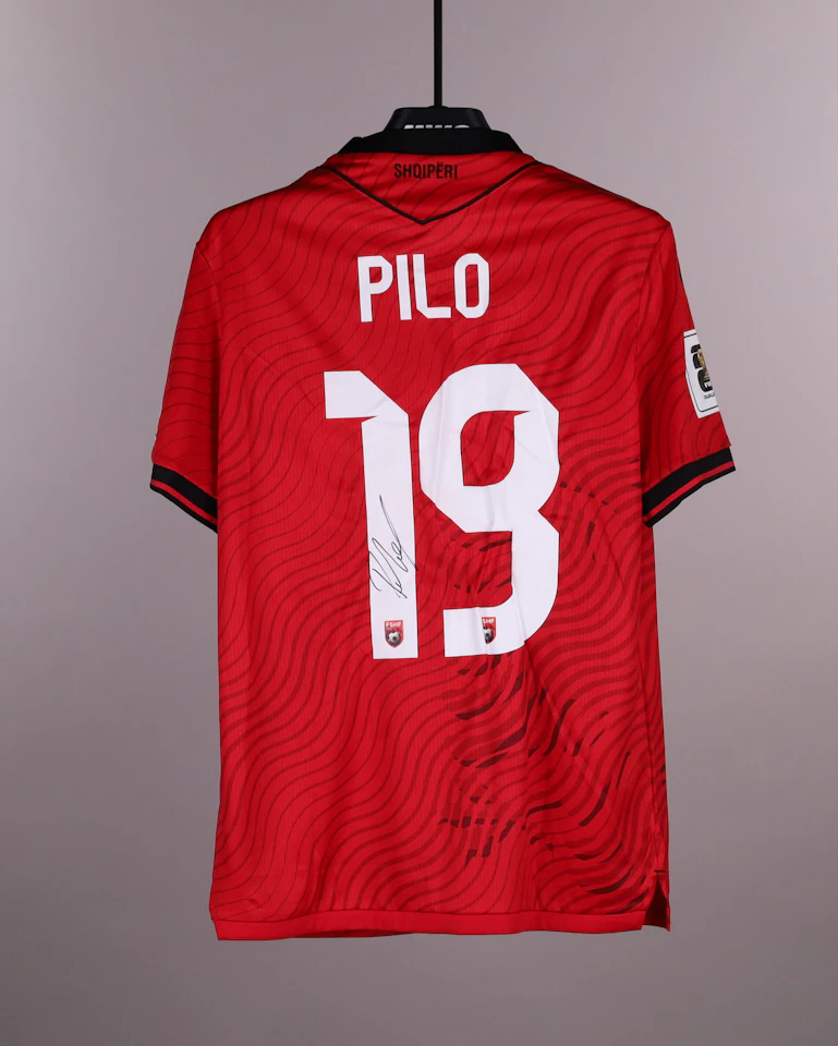 来自Albania的Stavro Pilo球衣
