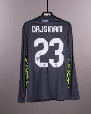 Mario Dajsinani Albania camisa.