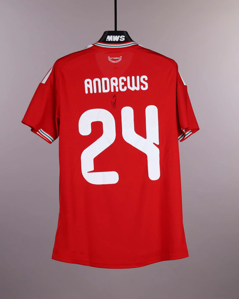 Wales-Trikot von Kai Andrews