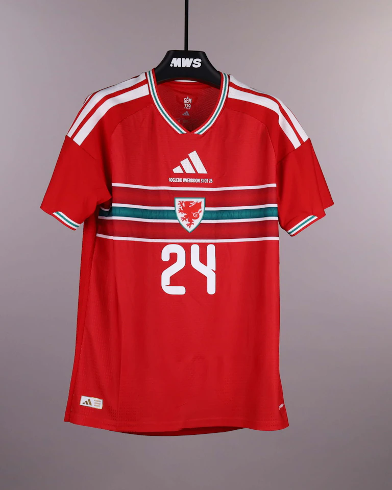 Wales-Trikot von Kai Andrews