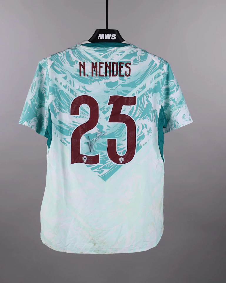 来自Portugal的Nuno Mendes球衣