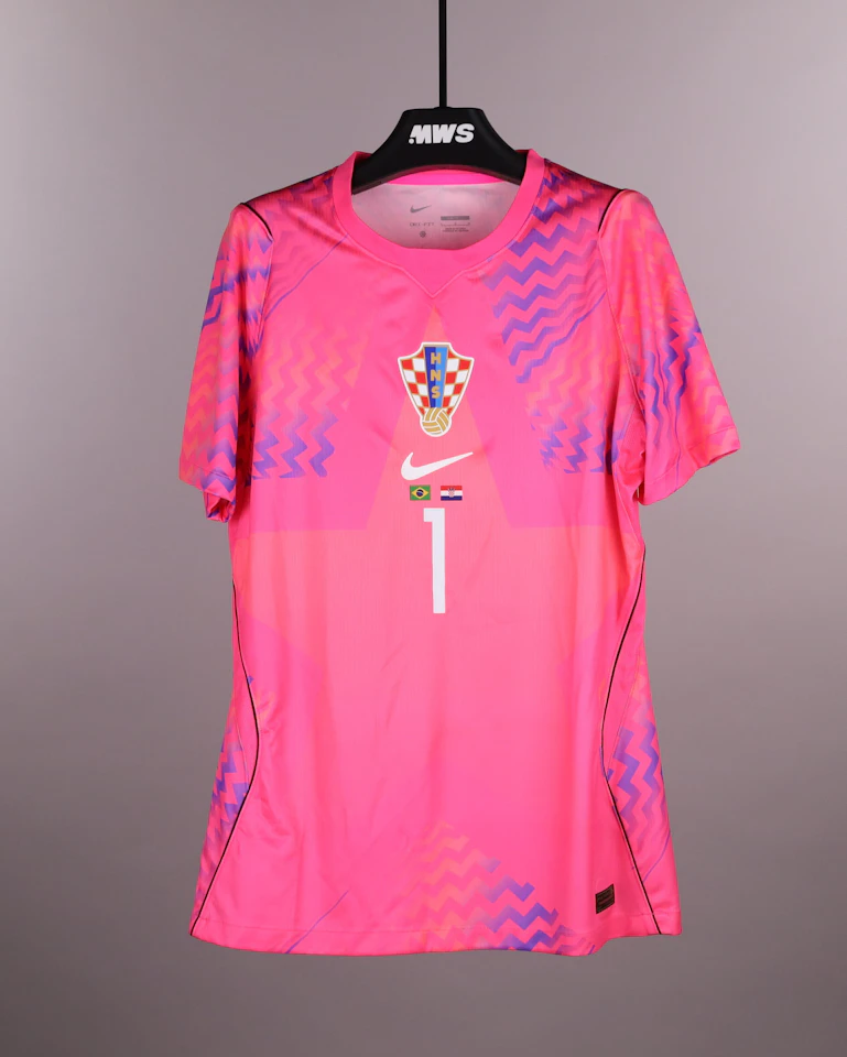 Dominik Livaković Croatia jersey