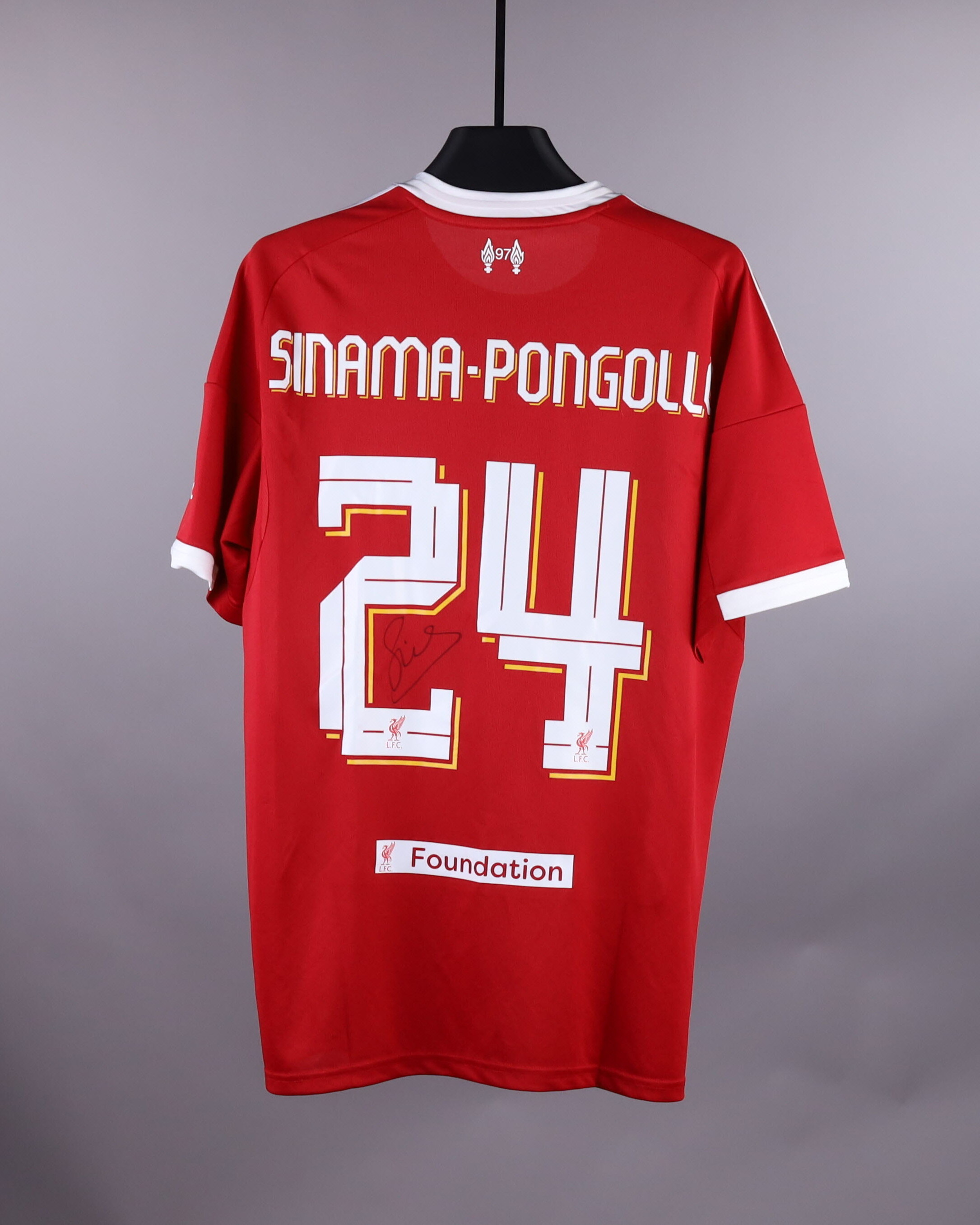 Camisola de Flo Sinama-Pongolle , Liverpool