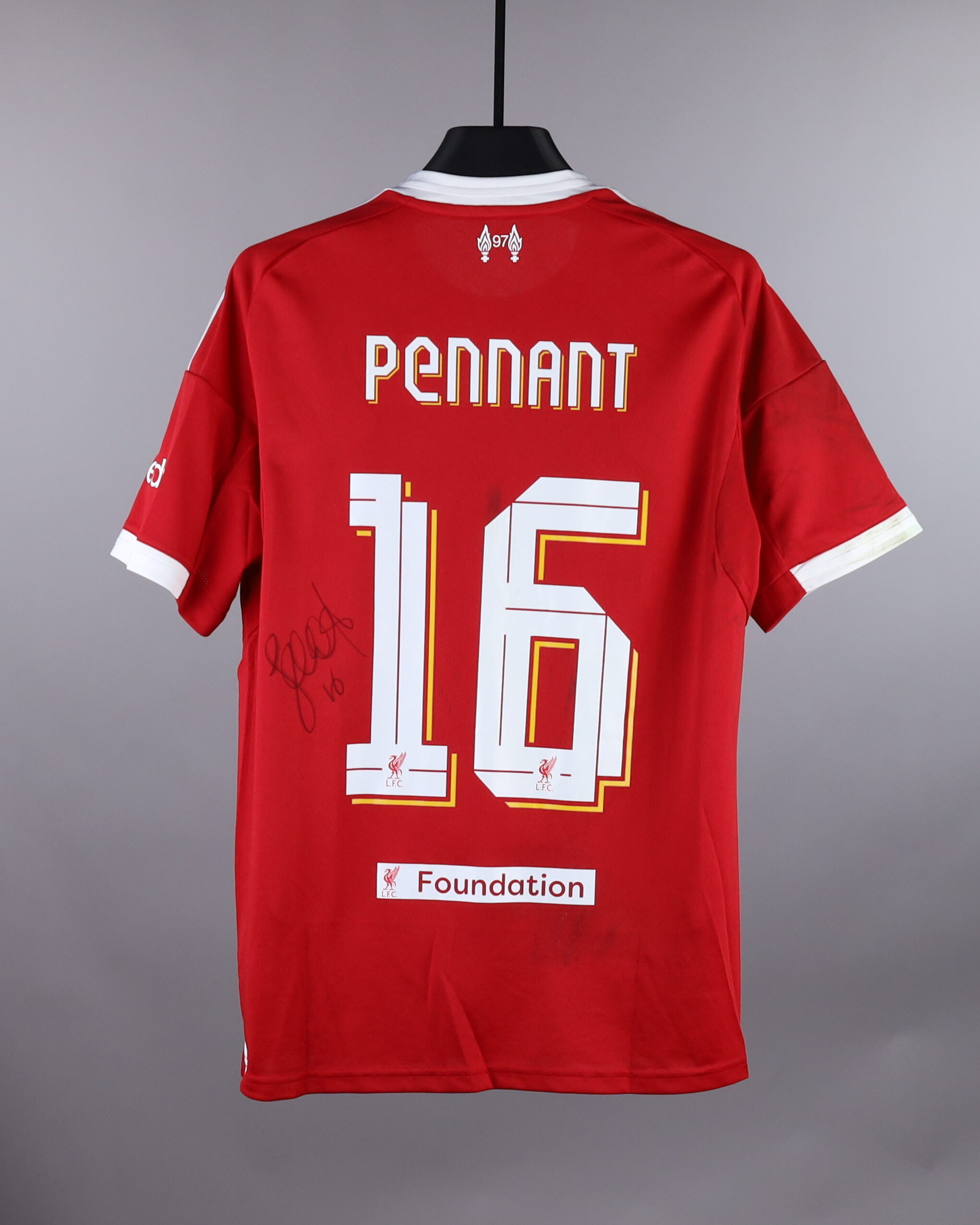 Jermaine Pennant Liverpool のシャツ