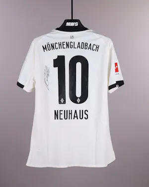 Borussia Mönchengladbach 팀의 Florian Neuhaus 셔츠