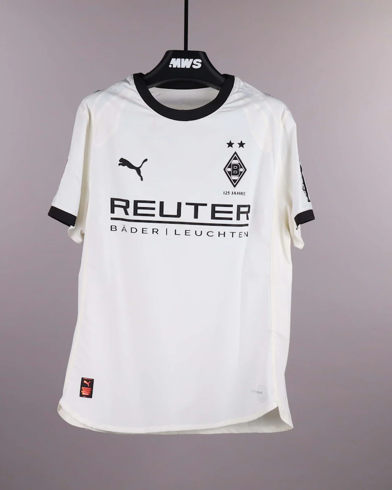 Borussia Mönchengladbach 팀의 Rocco Reitz 셔츠