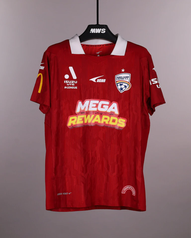 Adelaide United 팀의 Ethan Alagich 셔츠