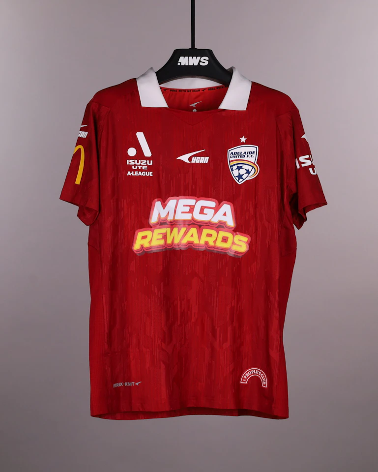 Adelaide United 팀의 Ethan Alagich 셔츠
