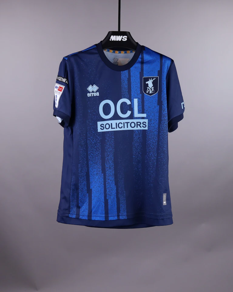 来自Mansfield Town的Aaron Lewis球衣