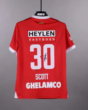 来自Royal Antwerp FC的Christopher Gavin Scott球衣