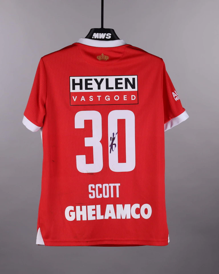 来自Royal Antwerp FC的Christopher Gavin Scott球衣