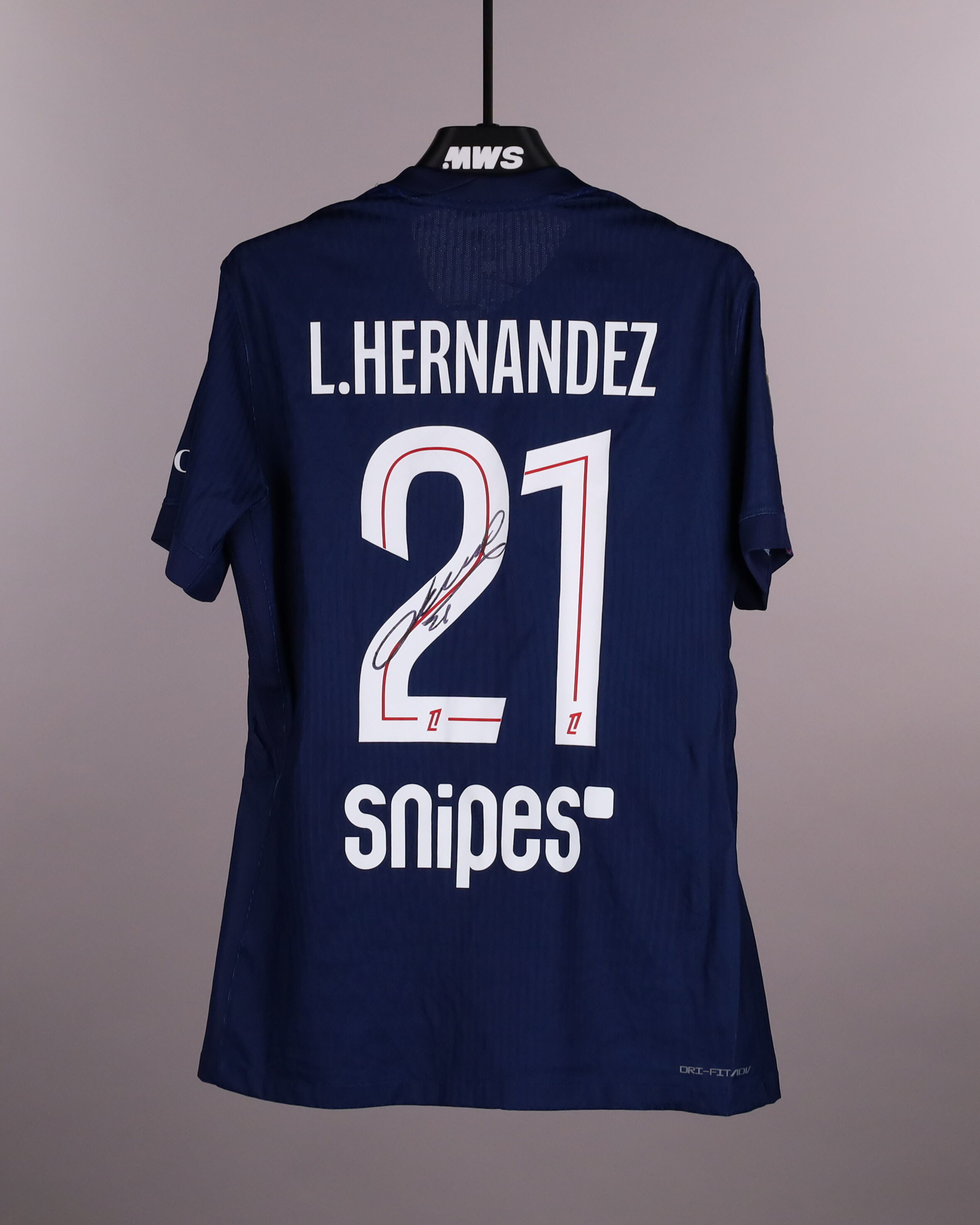 Lucas Hernández Paris Saint-Germain shirt