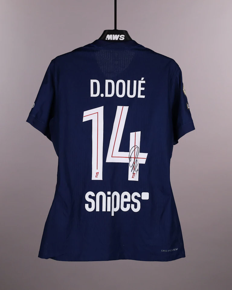 来自Paris Saint-Germain的Désiré Doué球衣