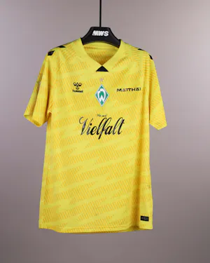 来自Werder Bremen的Mio Backhaus 長田澪球衣