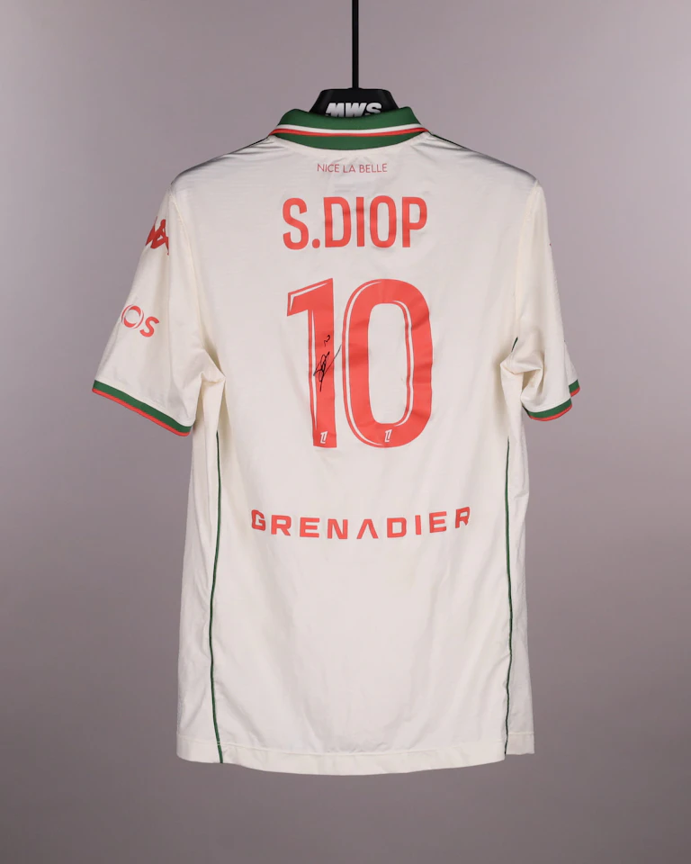 来自OGC Nice的Sofiane Diop球衣