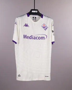 来自ACF Fiorentina的Pietro Comuzzo球衣