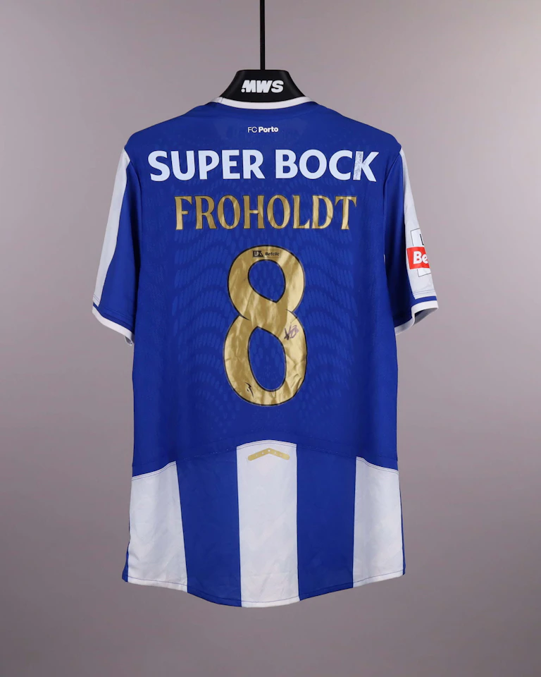 来自FC Porto的Victor Froholdt球衣