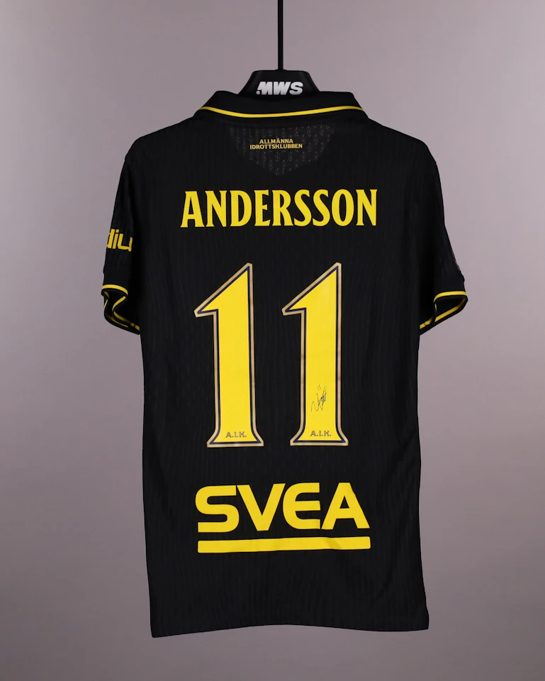 来自AIK的Victor Andersson球衣