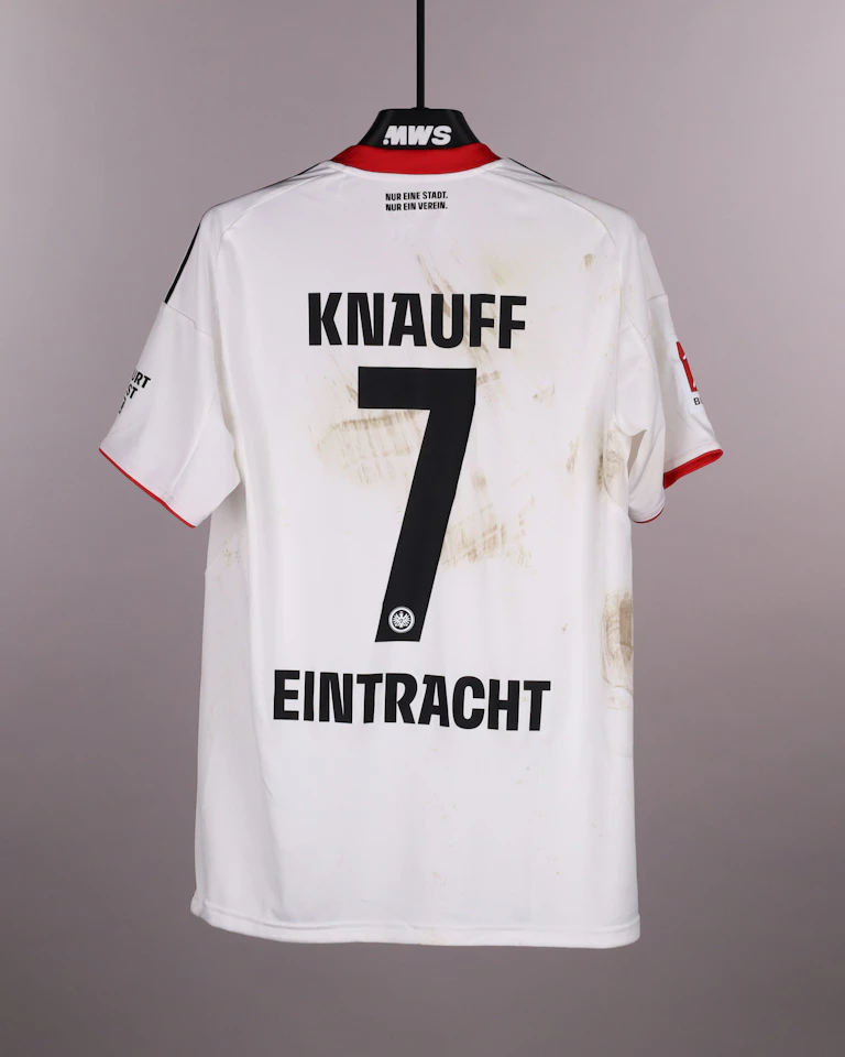 Ansgar Knauff Eintracht Frankfurt のシャツ