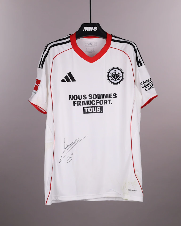 来自Eintracht Frankfurt的Farès Chaïbi球衣