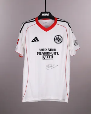 Eintracht Frankfurt-Trikot von Younes Ebnoutalib
