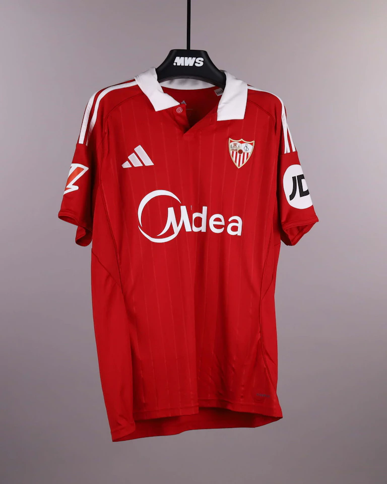 Isaac Romero Sevilla FC forması