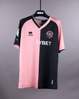 Queens Park Rangers 팀의 Jimmy Dunne  셔츠