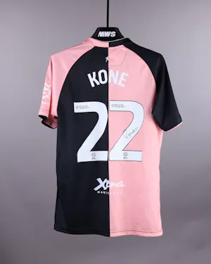 Richard Kone Queens Park Rangers のシャツ