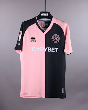 Richard Kone Queens Park Rangers のシャツ