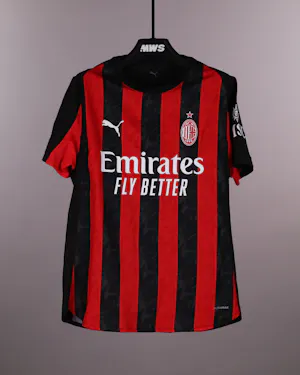 Strahinja Pavlović AC Milan camisa.