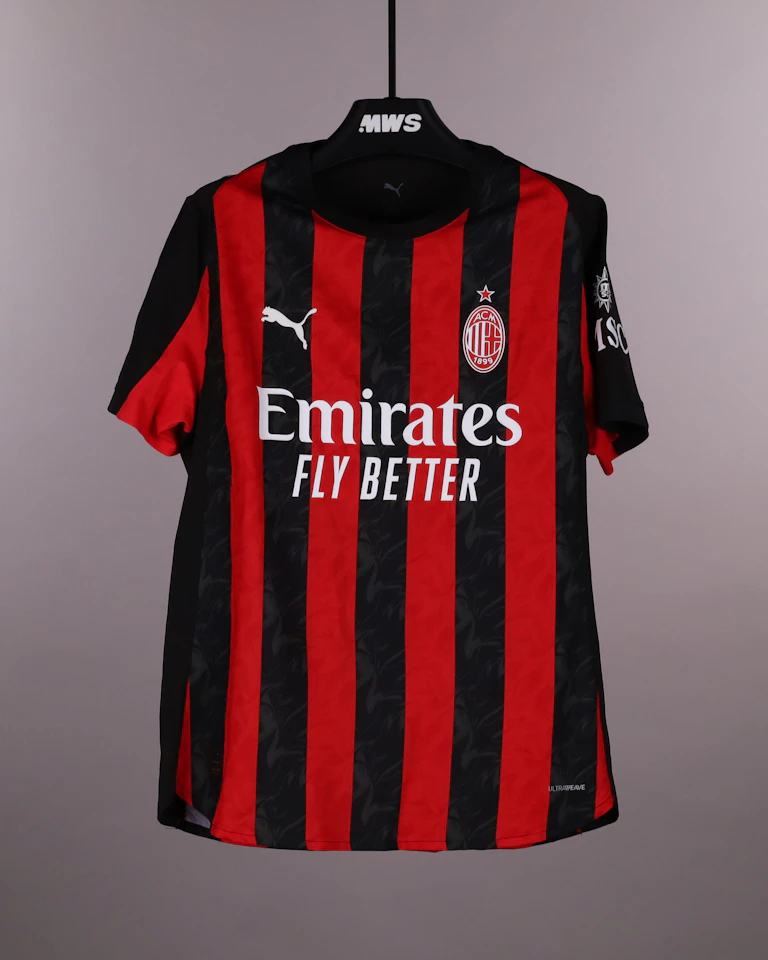 Strahinja Pavlović AC Milan camisa.