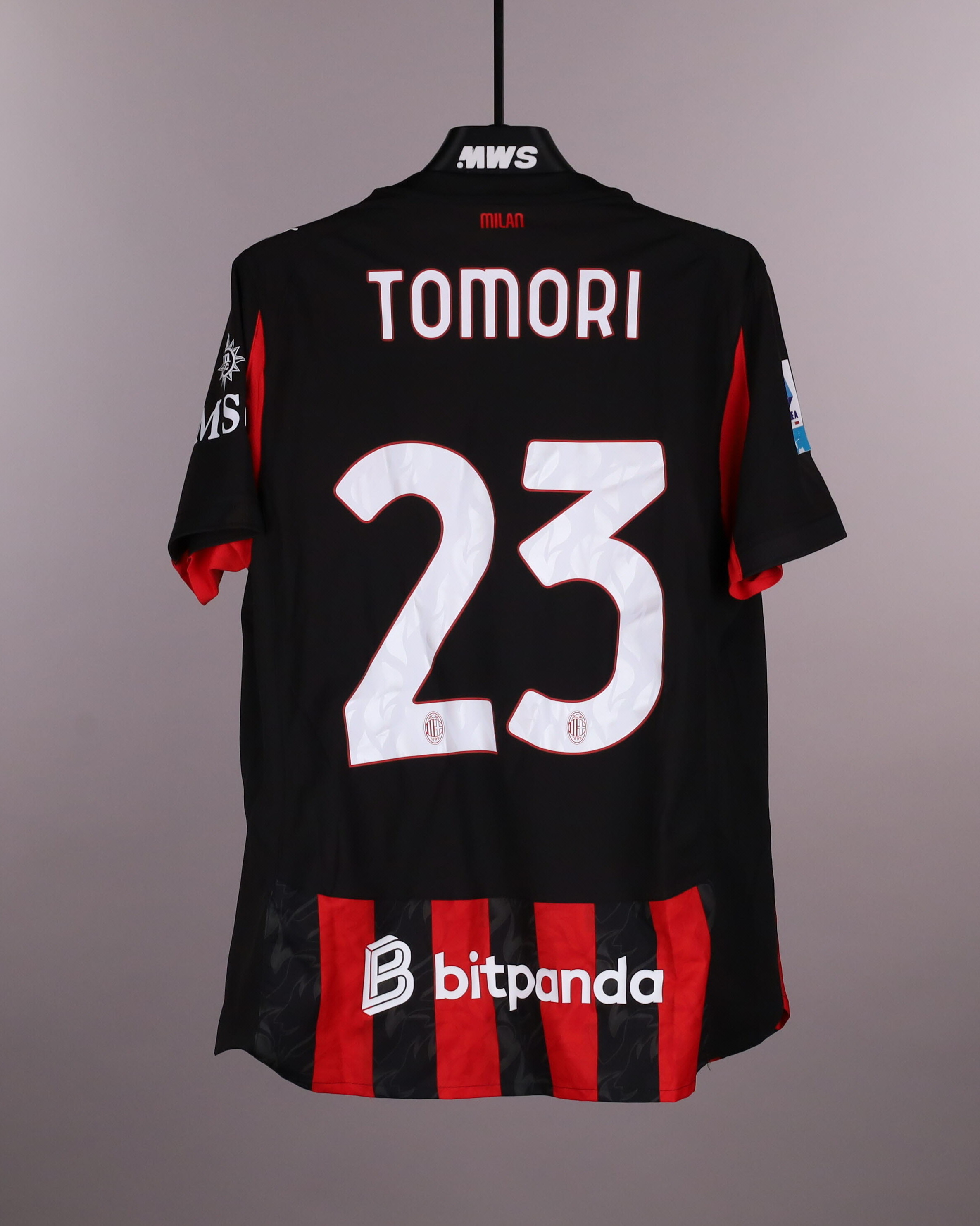 Fikayo Tomori AC Milan shirt