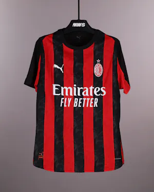 来自AC Milan的Fikayo Tomori球衣