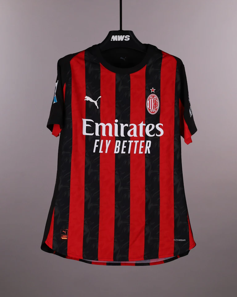 Ardon Jashari AC Milan camisa.