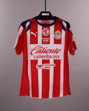 来自Chivas Guadalajara的Armando González Alba球衣