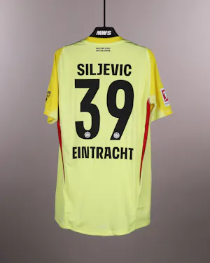 Eintracht Frankfurt-Trikot von Amil Siljevic