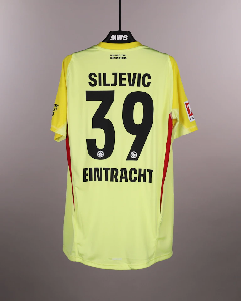 Eintracht Frankfurt-Trikot von Amil Siljevic