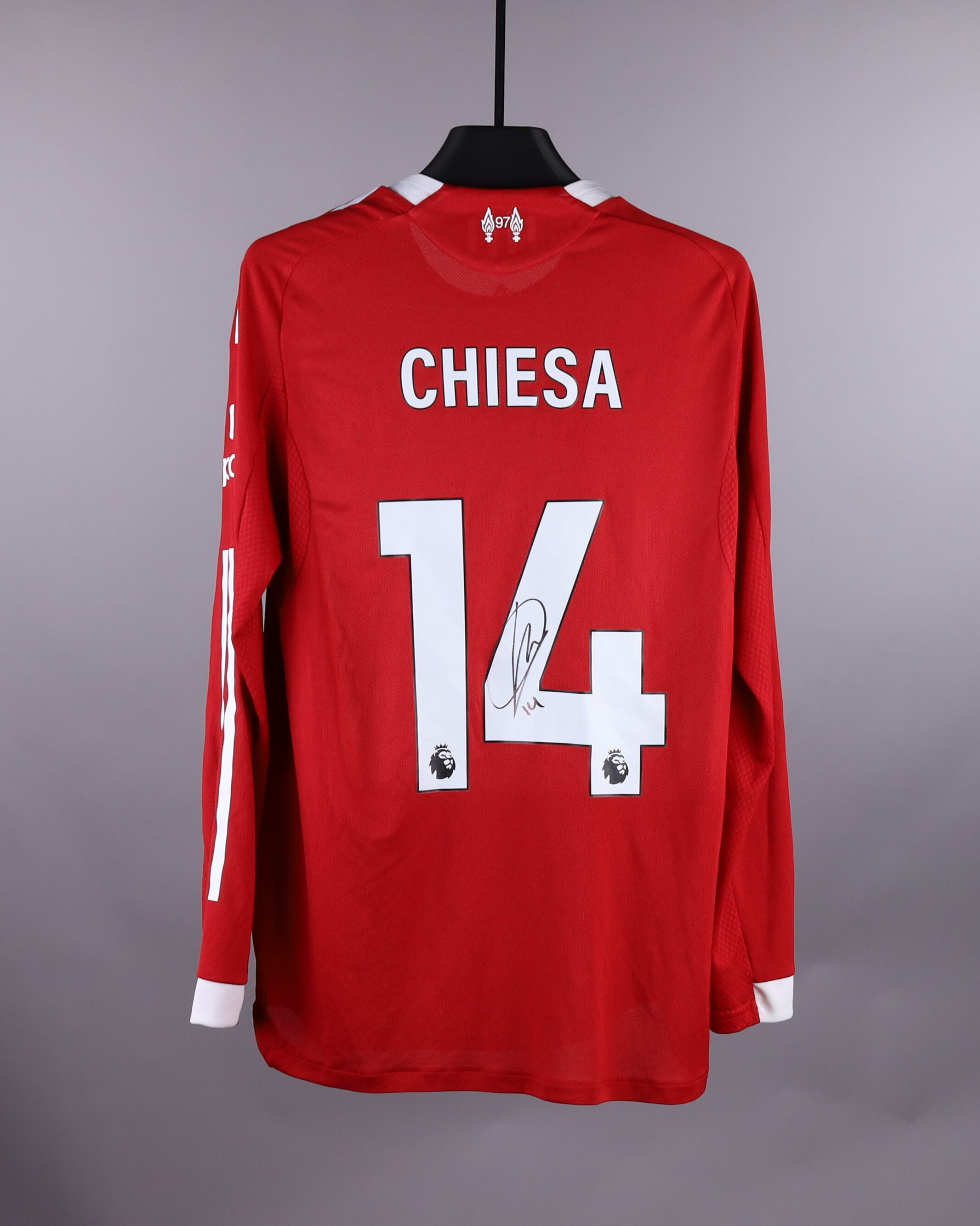 来自Liverpool的Federico Chiesa球衣