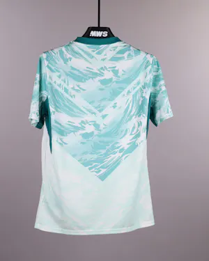 Squad Signed Shirt - 3