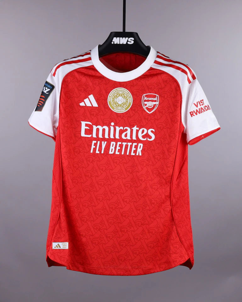 来自Arsenal WFC的Beth Mead球衣