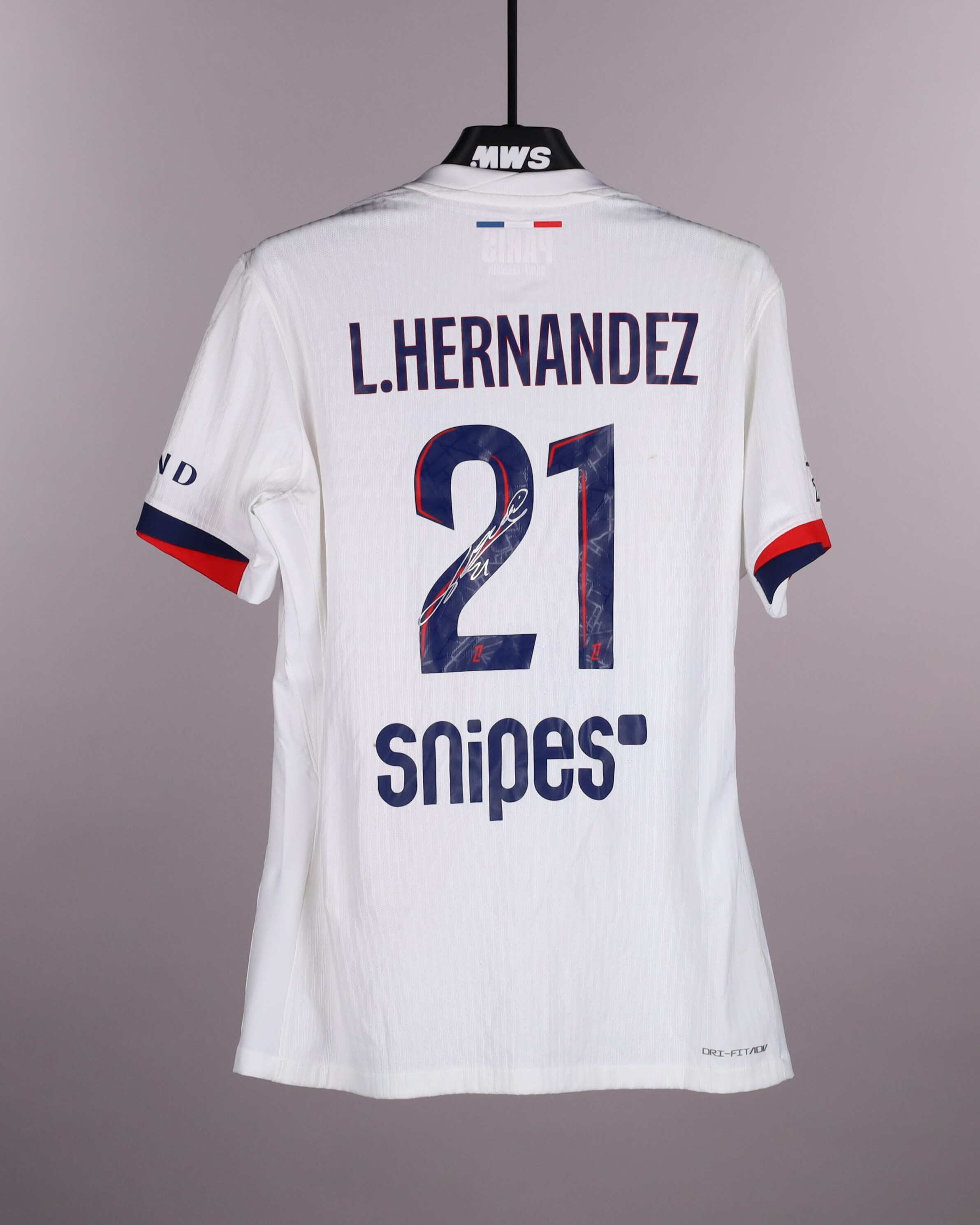 Lucas Hernández Paris Saint-Germain shirt