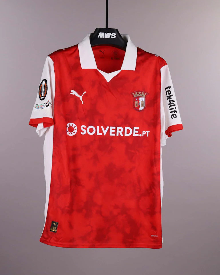 Florian Grillitsch SC Braga のシャツ