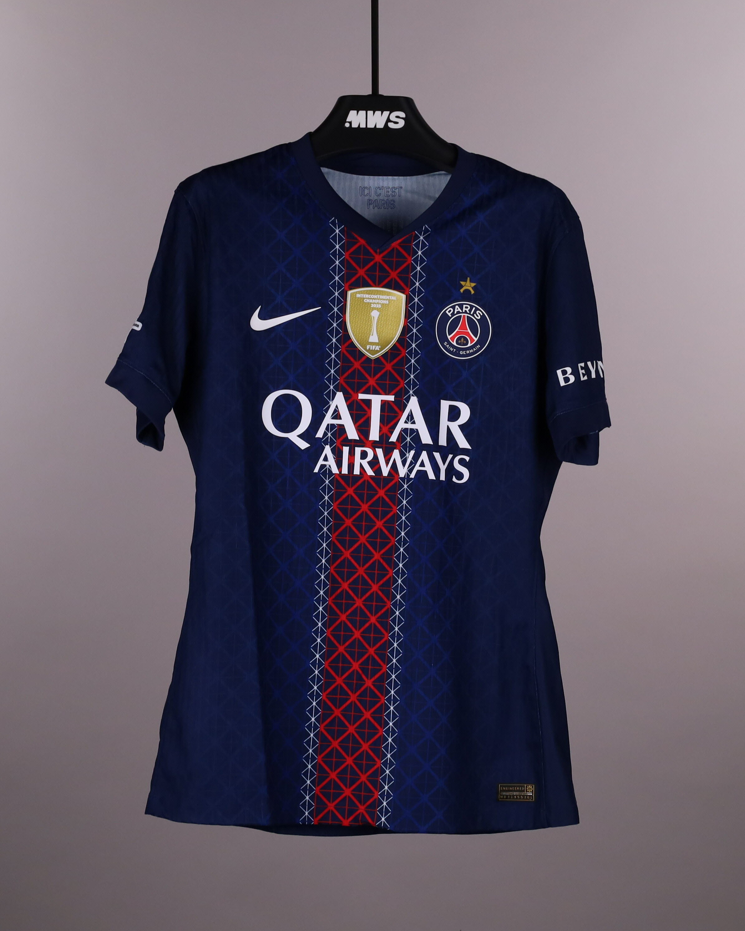 Khvicha Kvaratskhelia | Paris Saint Germain - Liverpool