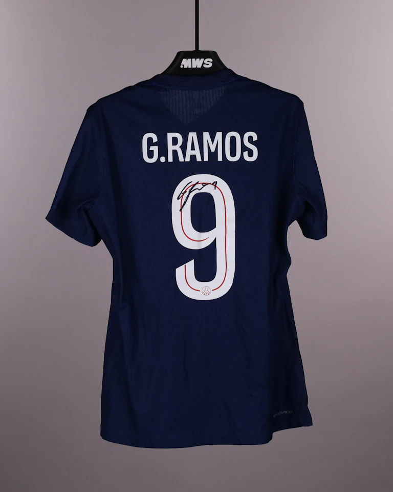Gonçalo Ramos Paris Saint-Germain shirt